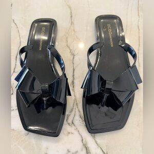 NWOT BCBGeneration Black Bow Sandals
